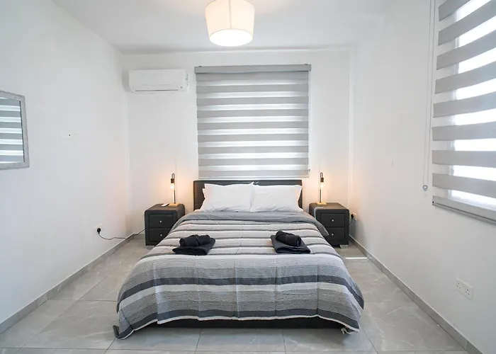 Hubstay - Rotiana Apartment With Jacuzzi, Larnaca