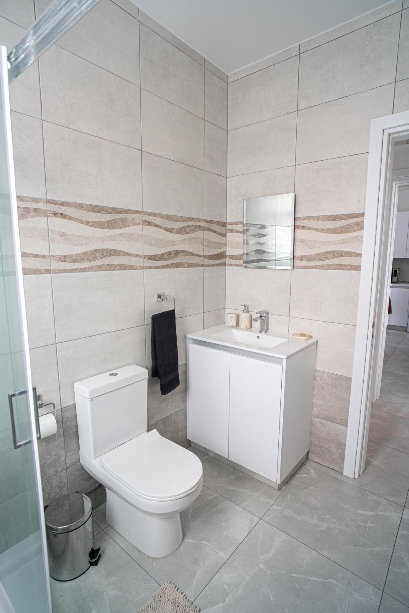 Daire Hubstay - Rotiana With Jacuzzi, Larnaca *