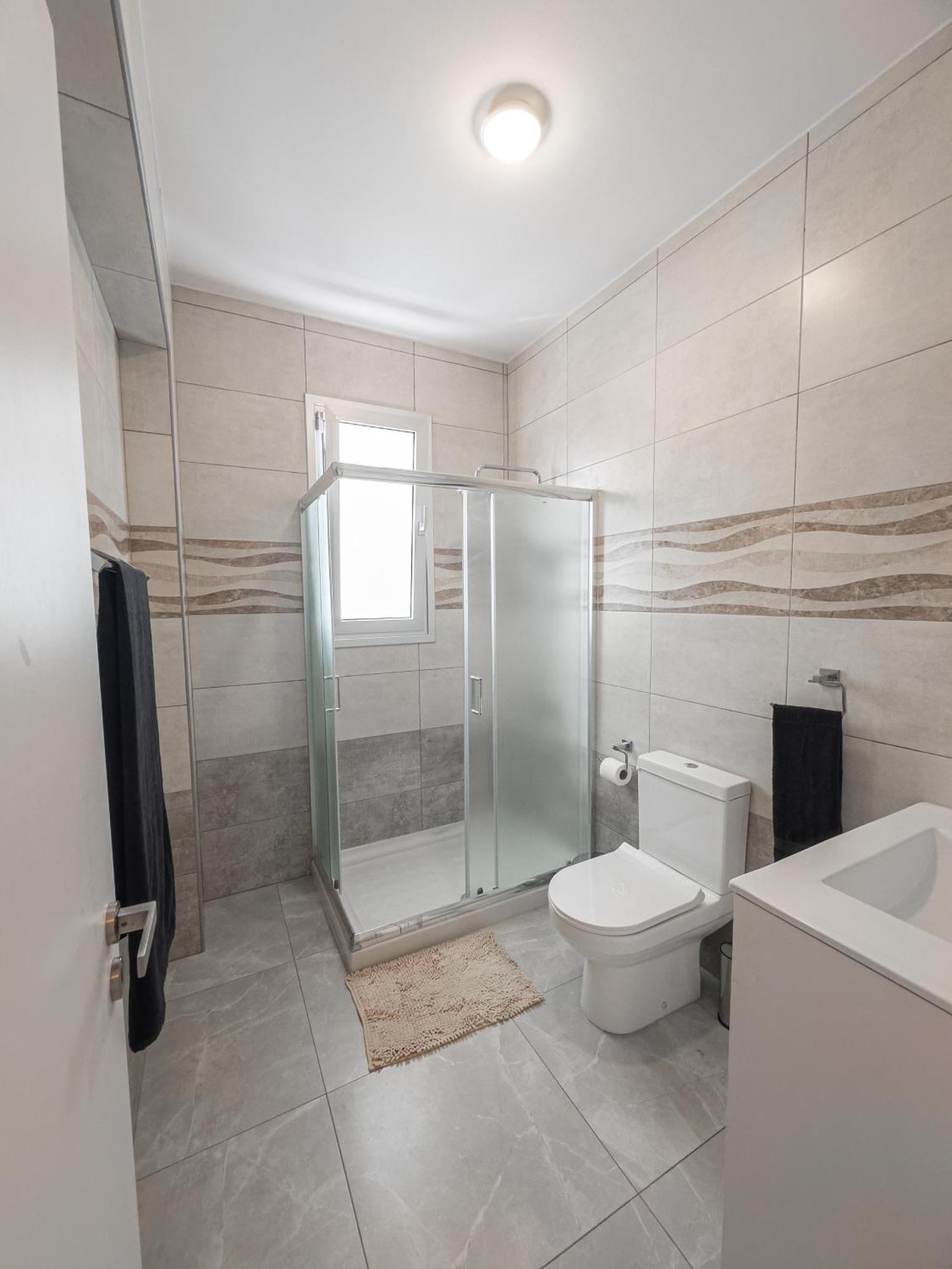 Hubstay - Rotiana With Jacuzzi, Larnaca *
