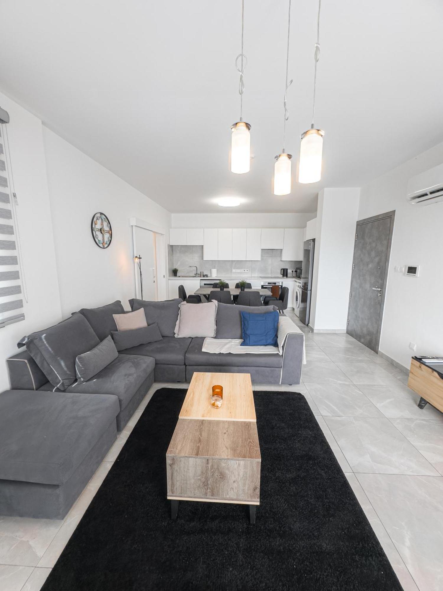 Hubstay - Rotiana With Jacuzzi, Larnaca