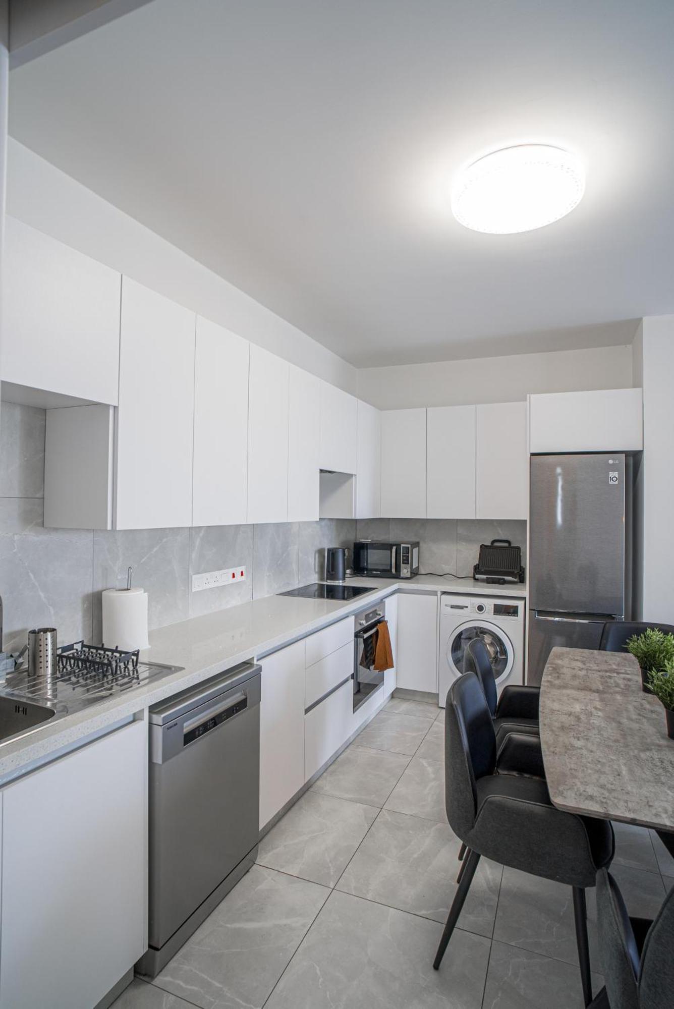 Hubstay - Rotiana With Jacuzzi, Larnaca